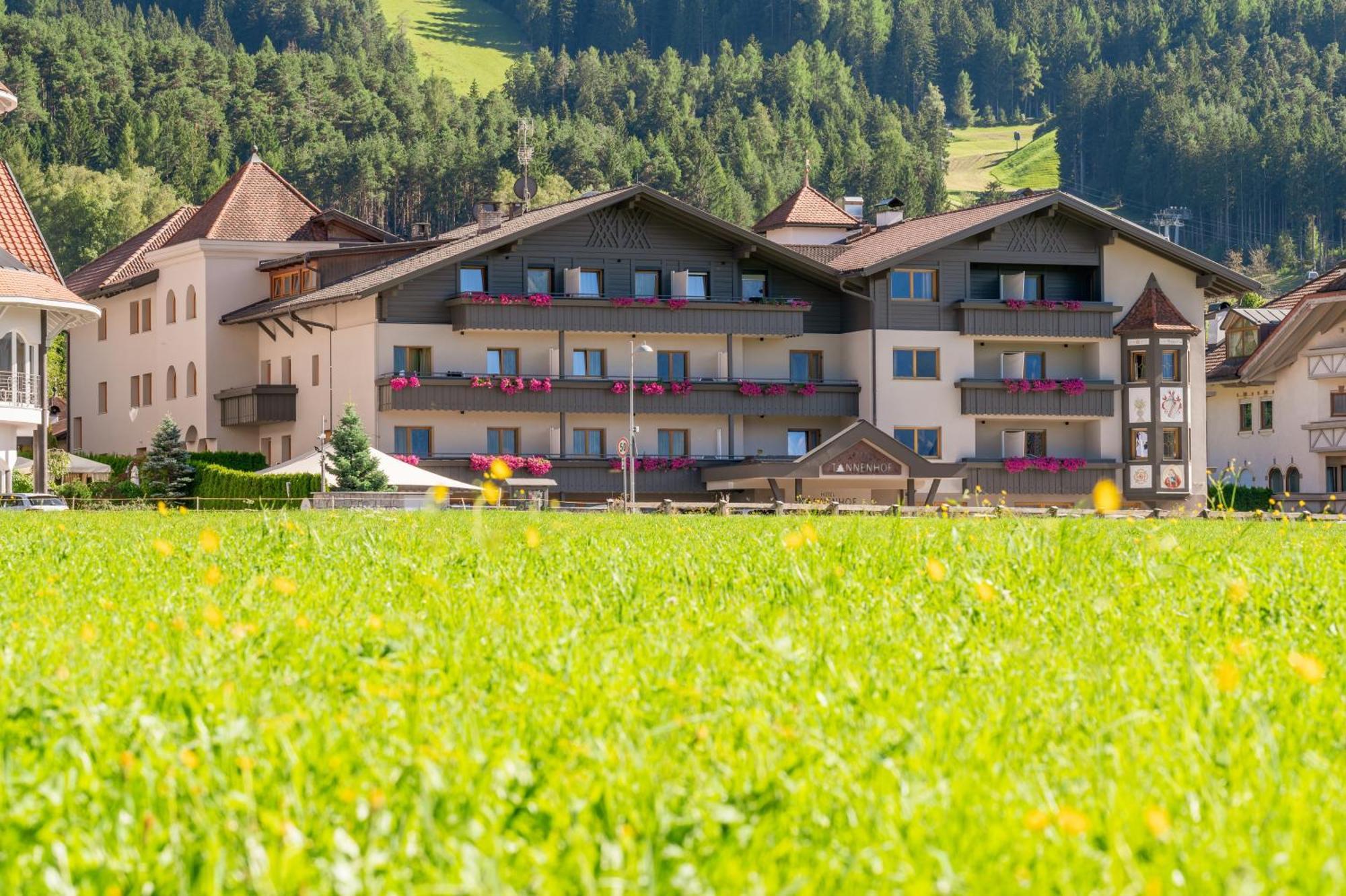 Hotel Tannenhof Bruneck Exteriör bild